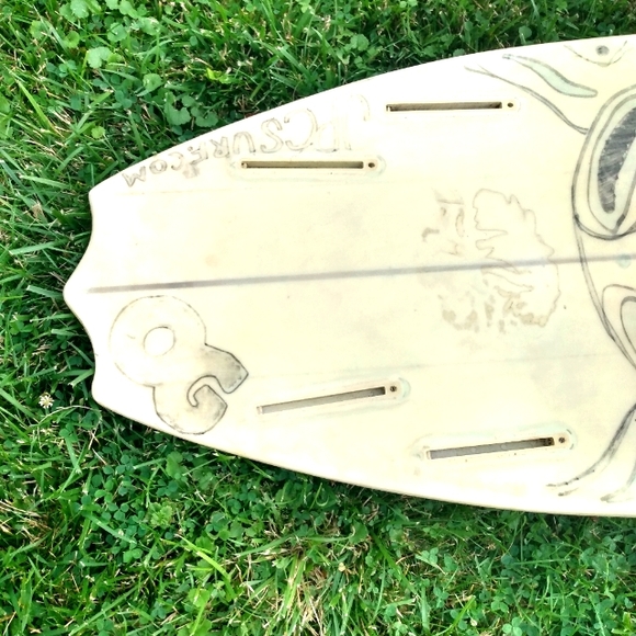 Surfboard - Picture 3 of 5